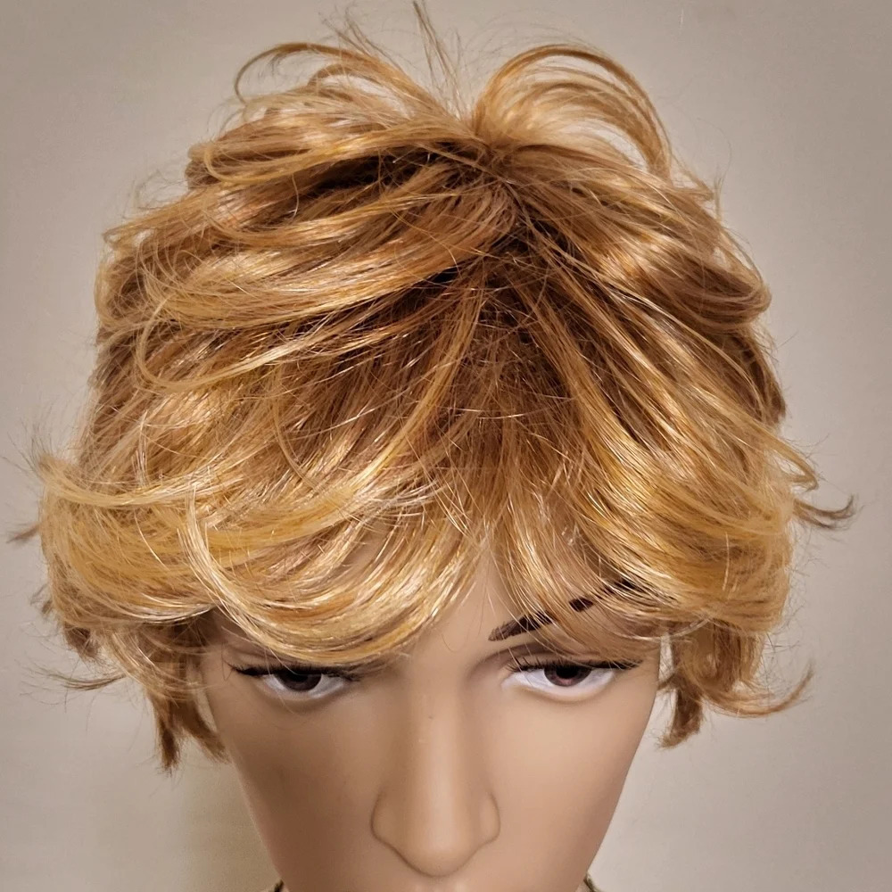 Golden Blonde Short Wig - Picture 6 of 7